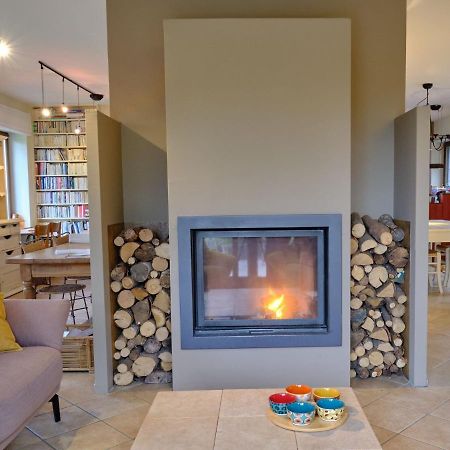Quaint Holiday Home In Robechies Amid Meadows Chimay Exterior foto